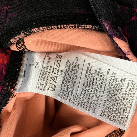 Old Navy Women's Comfortable High Rise Leggins Black Red Tights Size S - Picture 9 of 9